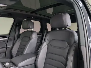 Touareg IQ-Matrix AHK Luftfw PANO StHz INNOVISIO