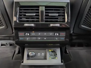 Touareg IQ-Matrix AHK Luftfw PANO StHz INNOVISIO