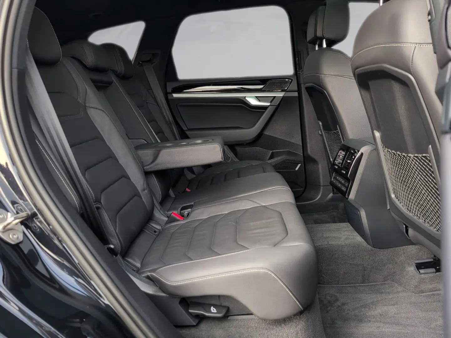 Touareg IQ-Matrix AHK Luftfw PANO StHz INNOVISIO