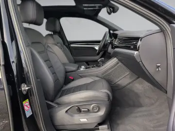 Touareg IQ-Matrix AHK Luftfw PANO StHz INNOVISIO