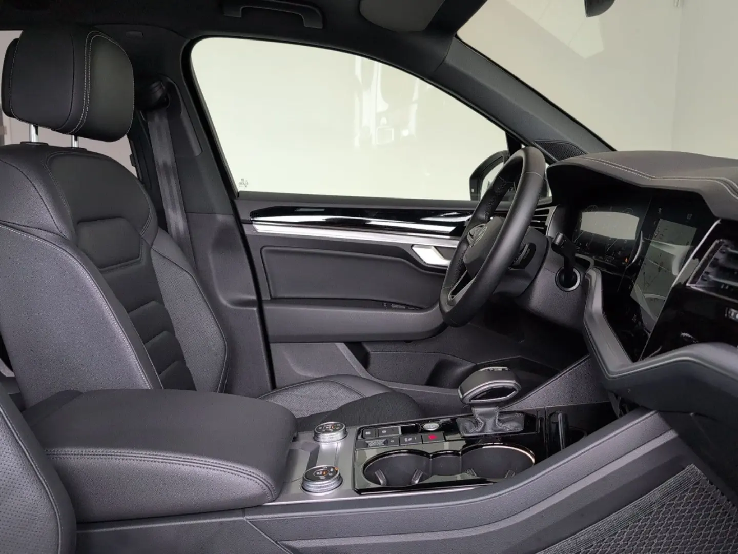 Touareg IQ-Matrix AHK Luftfw PANO StHz INNOVISIO