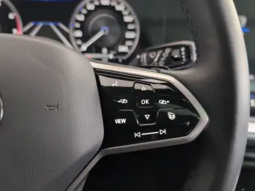 Touareg IQ-Matrix AHK Luftfw PANO StHz INNOVISIO