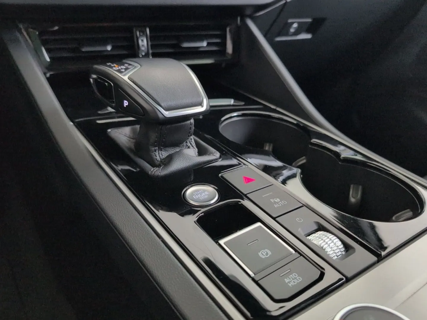 Touareg IQ-Matrix AHK Luftfw PANO StHz INNOVISIO