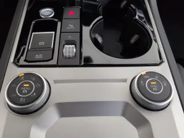 Touareg IQ-Matrix AHK Luftfw PANO StHz INNOVISIO