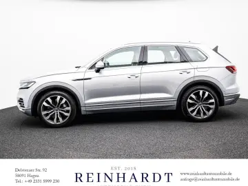 TOUAREG 3.0TSi e-HYBRID 4M 21Z. ACC HuD PANO KAM