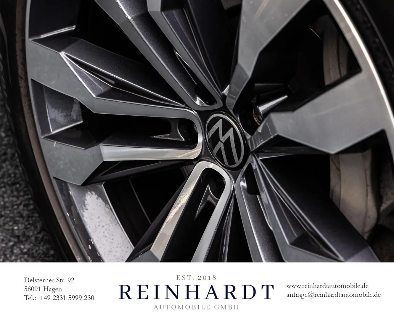 TOUAREG 3.0TSi e-HYBRID 4M 21Z. ACC HuD PANO KAM