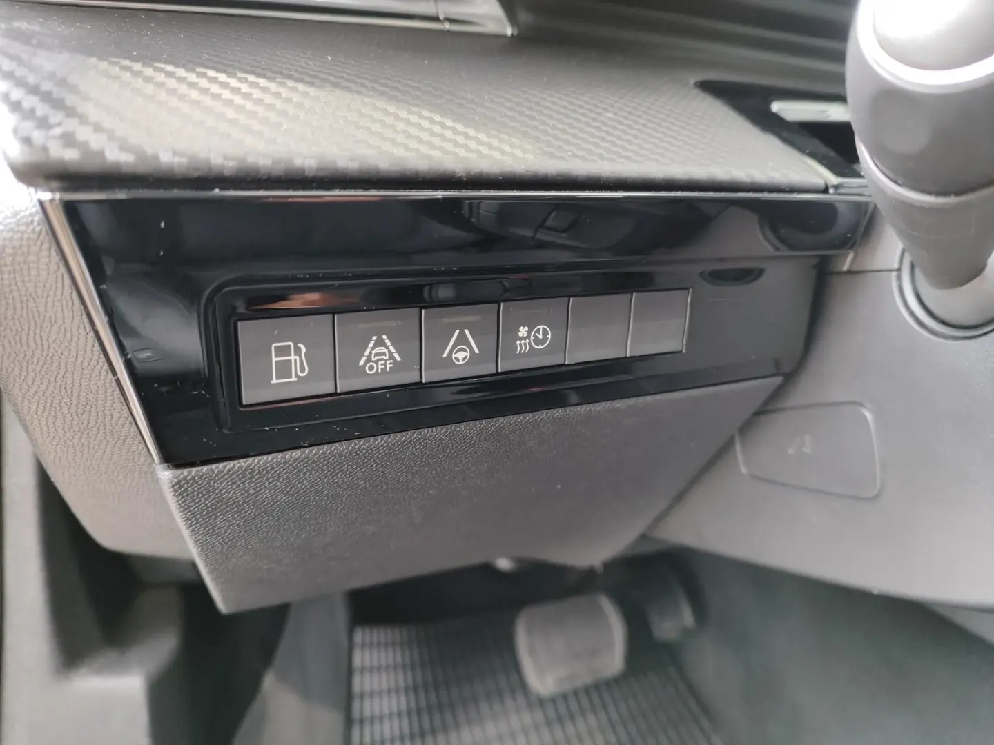 508 SW Hybrid Allure Keyless LED Navi