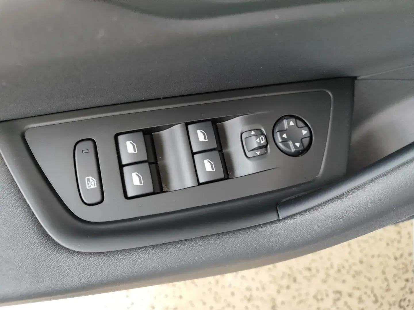 508 SW Hybrid Allure Keyless LED Navi