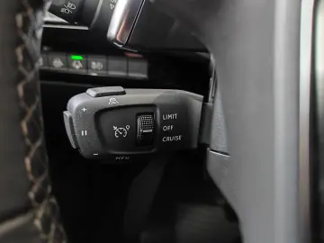 508 SW Hybrid Allure Keyless LED Navi