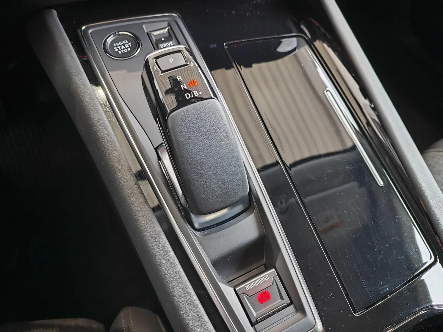 508 SW Hybrid Allure Keyless LED Navi