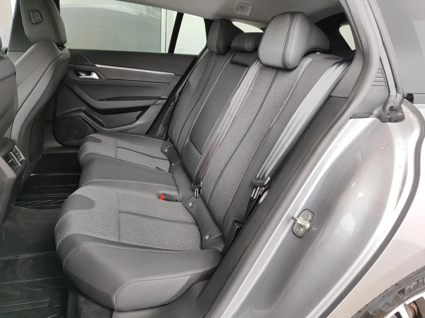 508 SW Hybrid Allure Keyless LED Navi