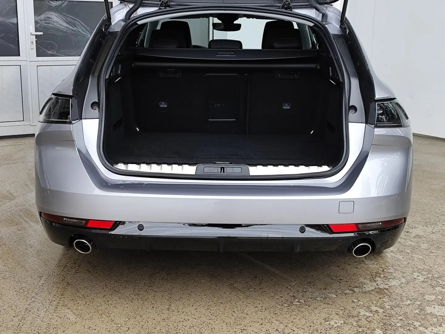 508 SW Hybrid Allure Keyless LED Navi