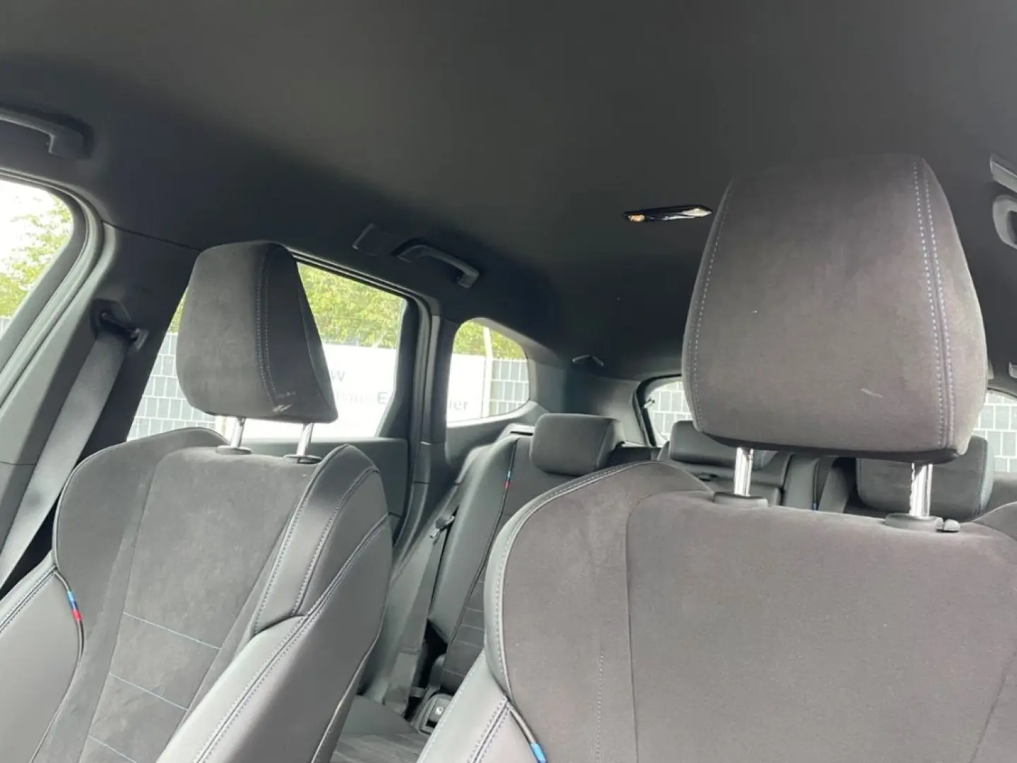 iX1 xDrive30 M Sport AHK eSitze HeadUp 360Kamera