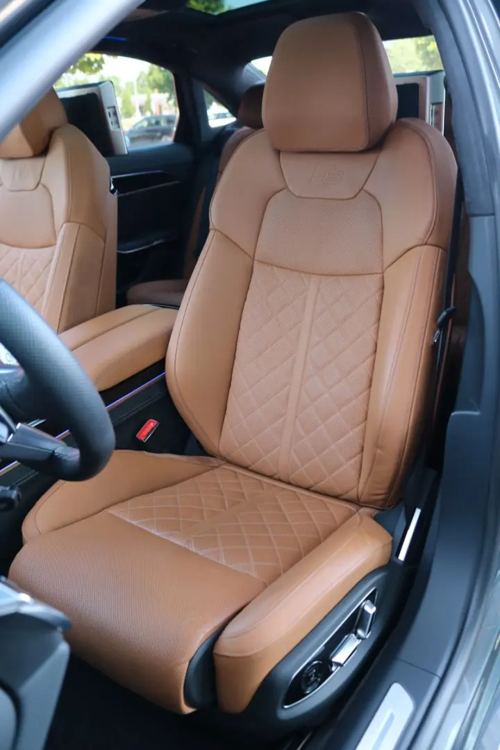 A8 L 60 TFSI e Lang S line  3xTV Pano B&O 170NP