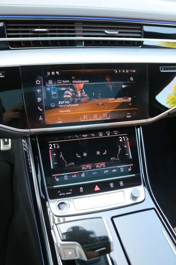 A8 L 60 TFSI e Lang S line  3xTV Pano B&O 170NP