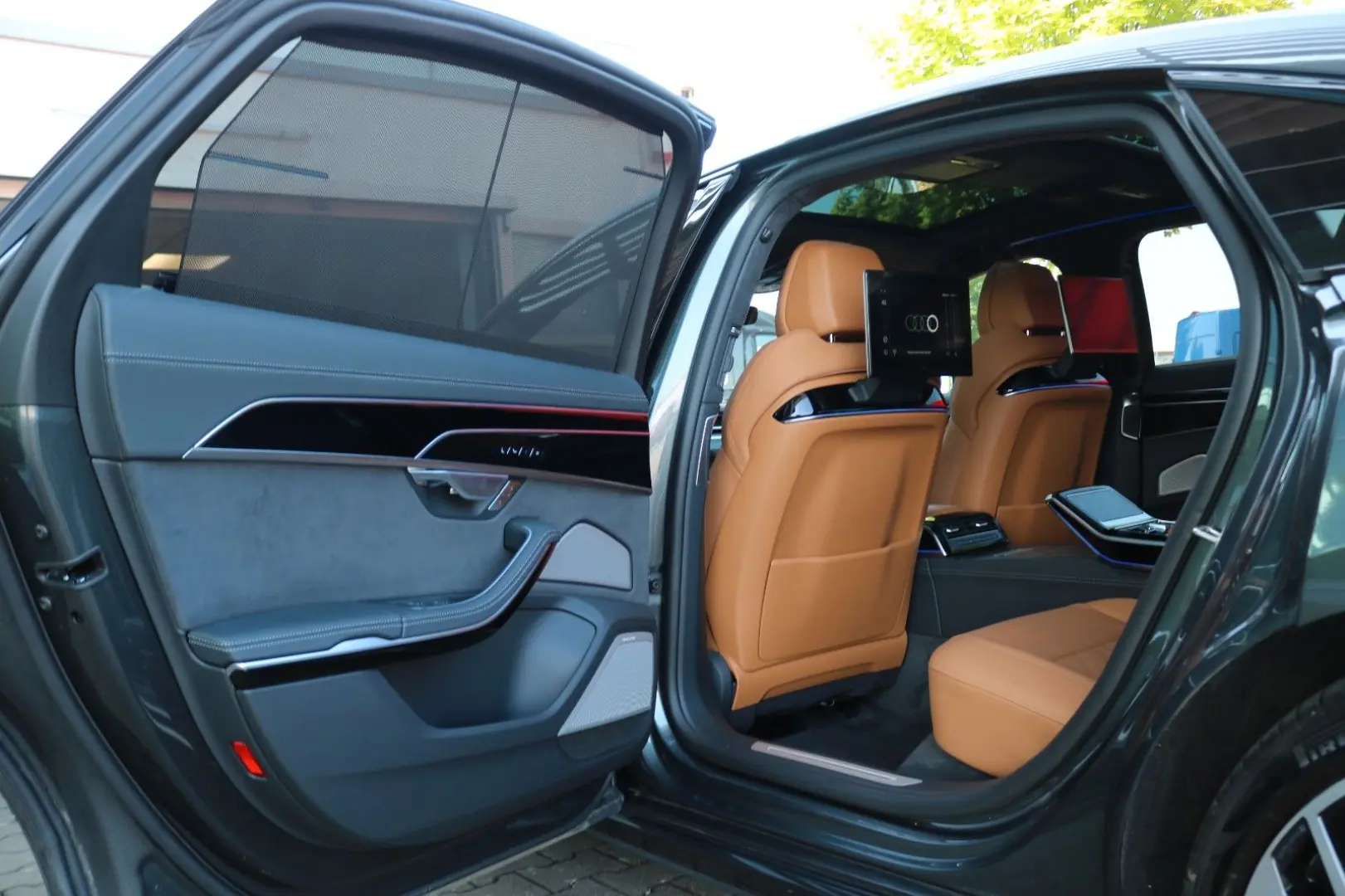 A8 L 60 TFSI e Lang S line  3xTV Pano B&O 170NP