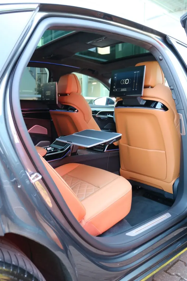 A8 L 60 TFSI e Lang S line  3xTV Pano B&O 170NP