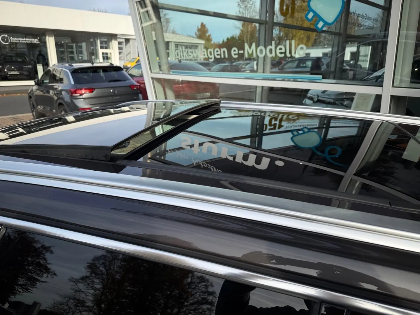 V60 Kombi T6 Plus Bright Plug-In Hybrid AWD  Pan