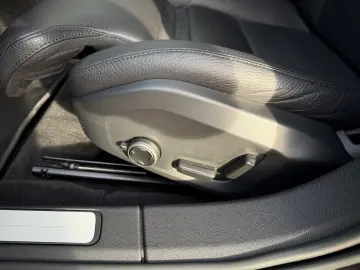 V60 Kombi T6 Plus Bright Plug-In Hybrid AWD  Pan