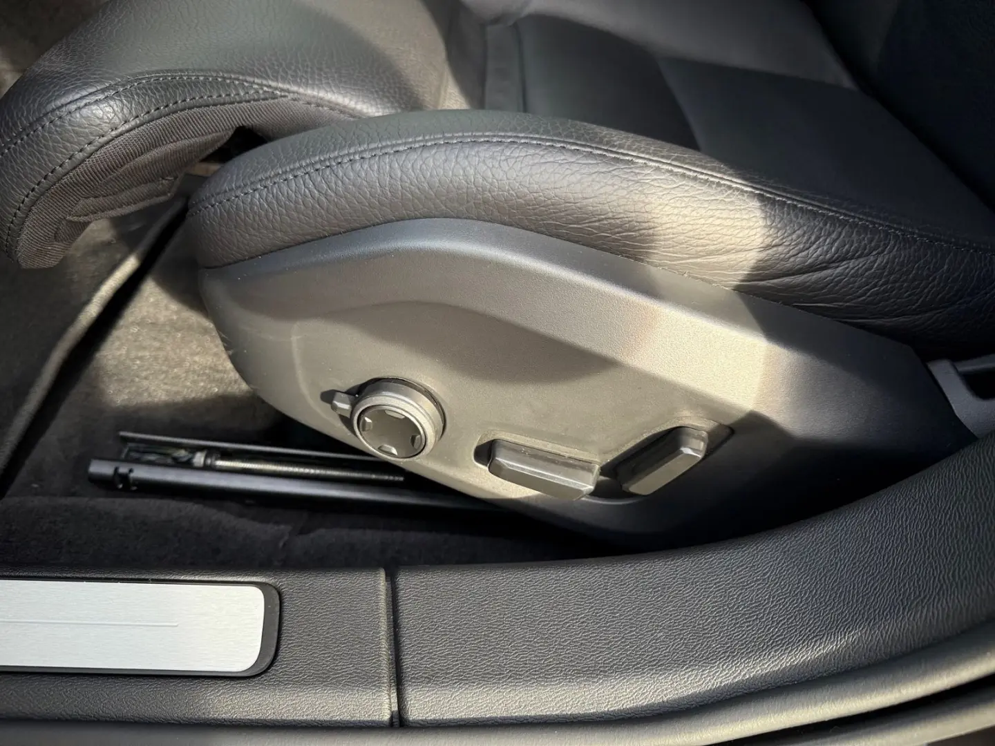 V60 Kombi T6 Plus Bright Plug-In Hybrid AWD  Pan