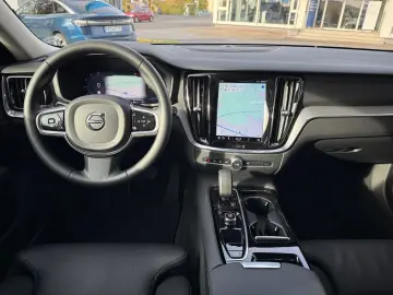 V60 Kombi T6 Plus Bright Plug-In Hybrid AWD  Pan