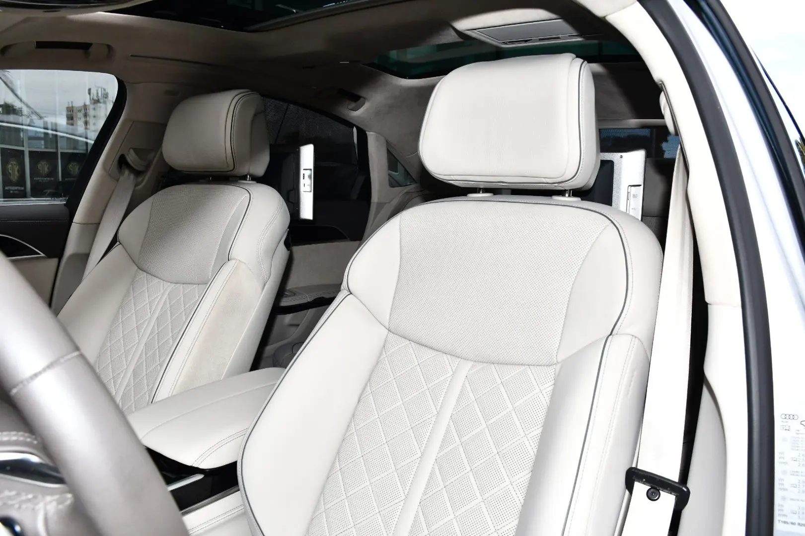 A8 50TDI Lang qu Exclusive Night.V B&O 3xTV Pano