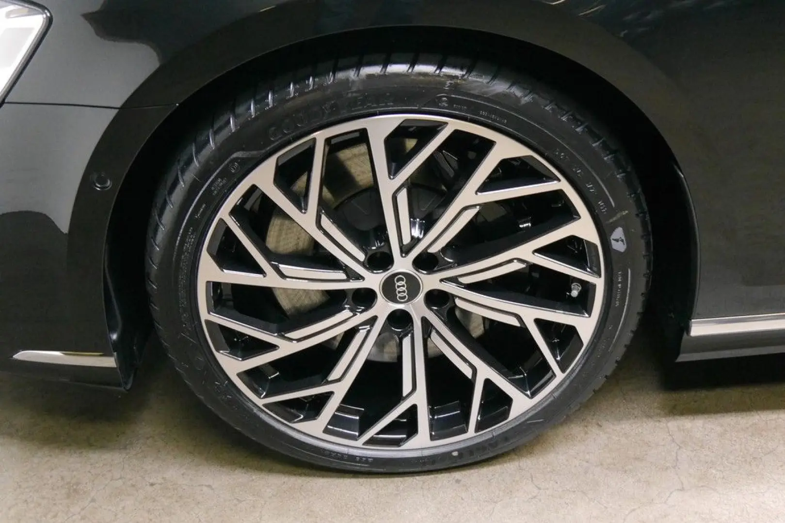 A8 L 60 TFSI quattro Lang UPE 186.778 - Fond Ein