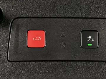 508 SW Hybrid 225 Allure 1 6-133KW NAVI TEMP E6e