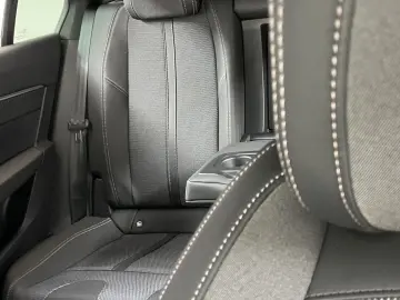 508 SW Hybrid 225 Allure 1 6-133KW NAVI TEMP E6e