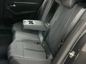 508 SW Hybrid 225 Allure 1 6-133KW NAVI TEMP E6e