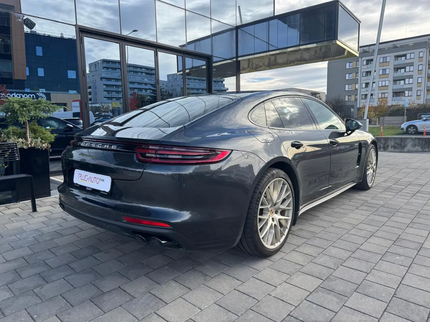 Porsche Panamera E-Hybrid