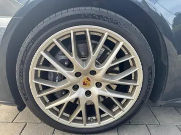 Porsche Panamera E-Hybrid