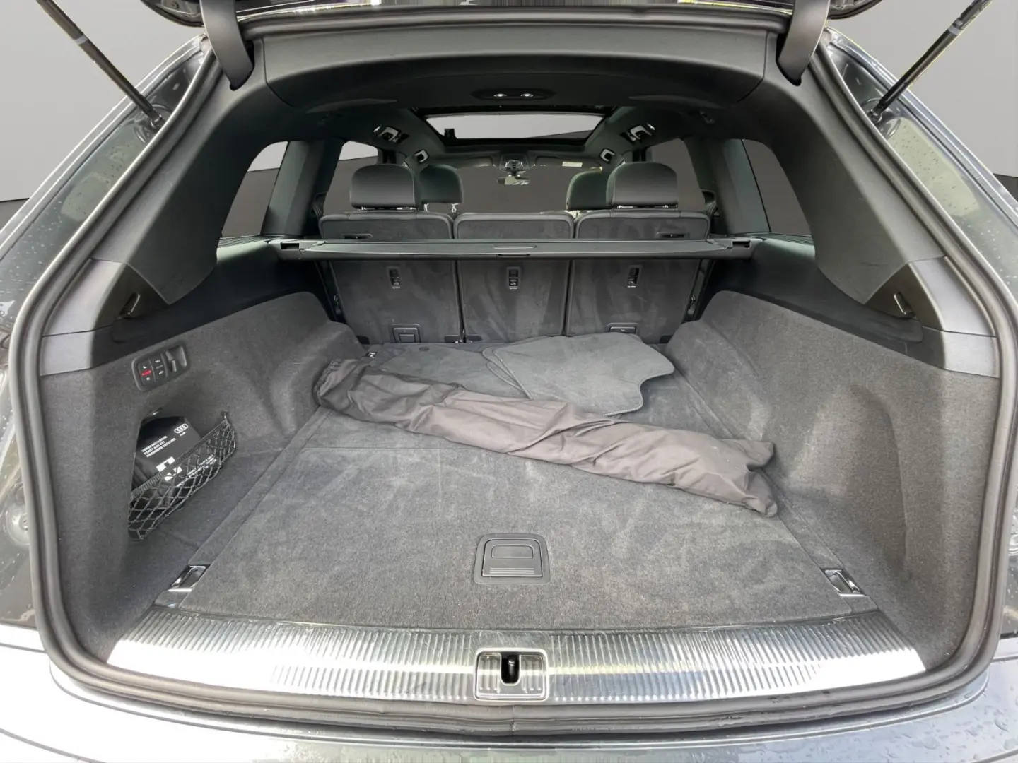 Q7 50 TDI qu. S line LED B&O Pano Kamera AHK