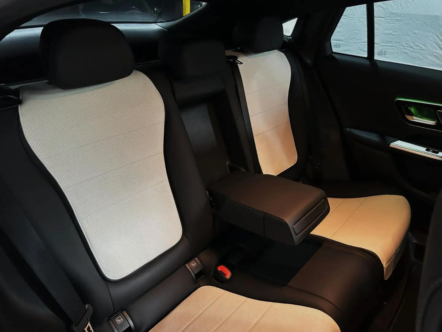 GLC 200 4M CP. AMG PANO FAP  DIGILED BUR KEY 20Z