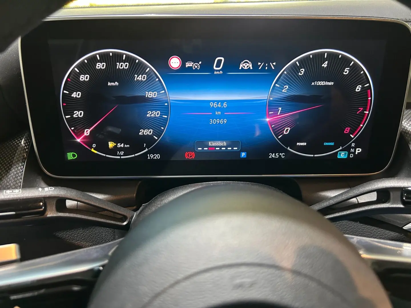 GLC 200 4M CP. AMG PANO FAP  DIGILED BUR KEY 20Z