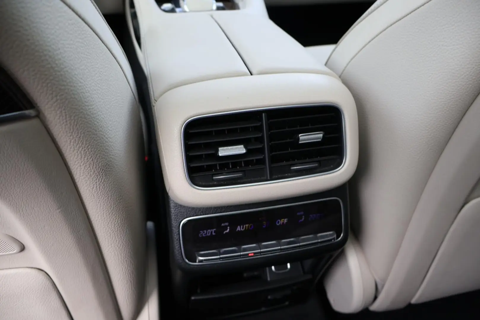 GLS 450 4M  Pano-RearTV-eActiveBody-Stdhzg-AHK