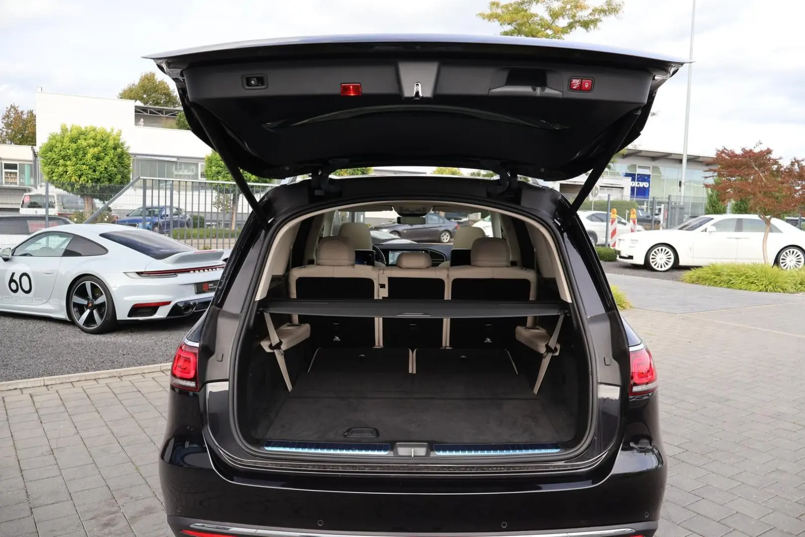 GLS 450 4M  Pano-RearTV-eActiveBody-Stdhzg-AHK