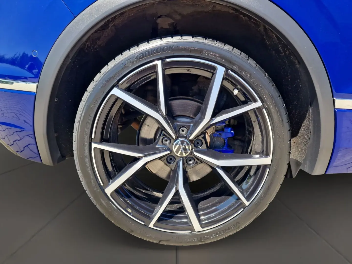 Tiguan 2.0 TSI BMT R 4Motion DCC HUD Pano 4xSHZ