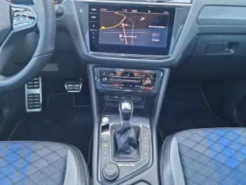 Tiguan 2.0 TSI BMT R 4Motion DCC HUD Pano 4xSHZ