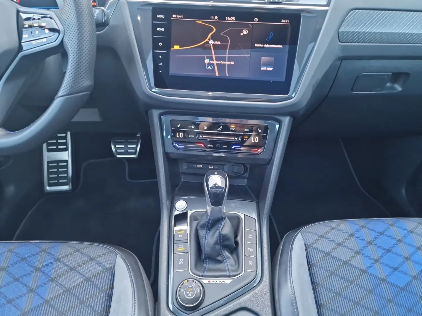 Tiguan 2.0 TSI BMT R 4Motion DCC HUD Pano 4xSHZ