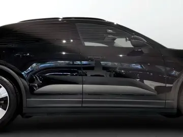 Porsche Macan Electric 4