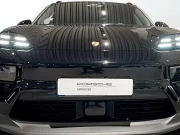 Porsche Macan Electric 4
