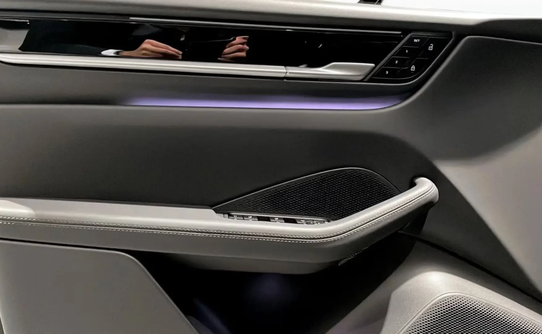 Porsche Macan Electric 4