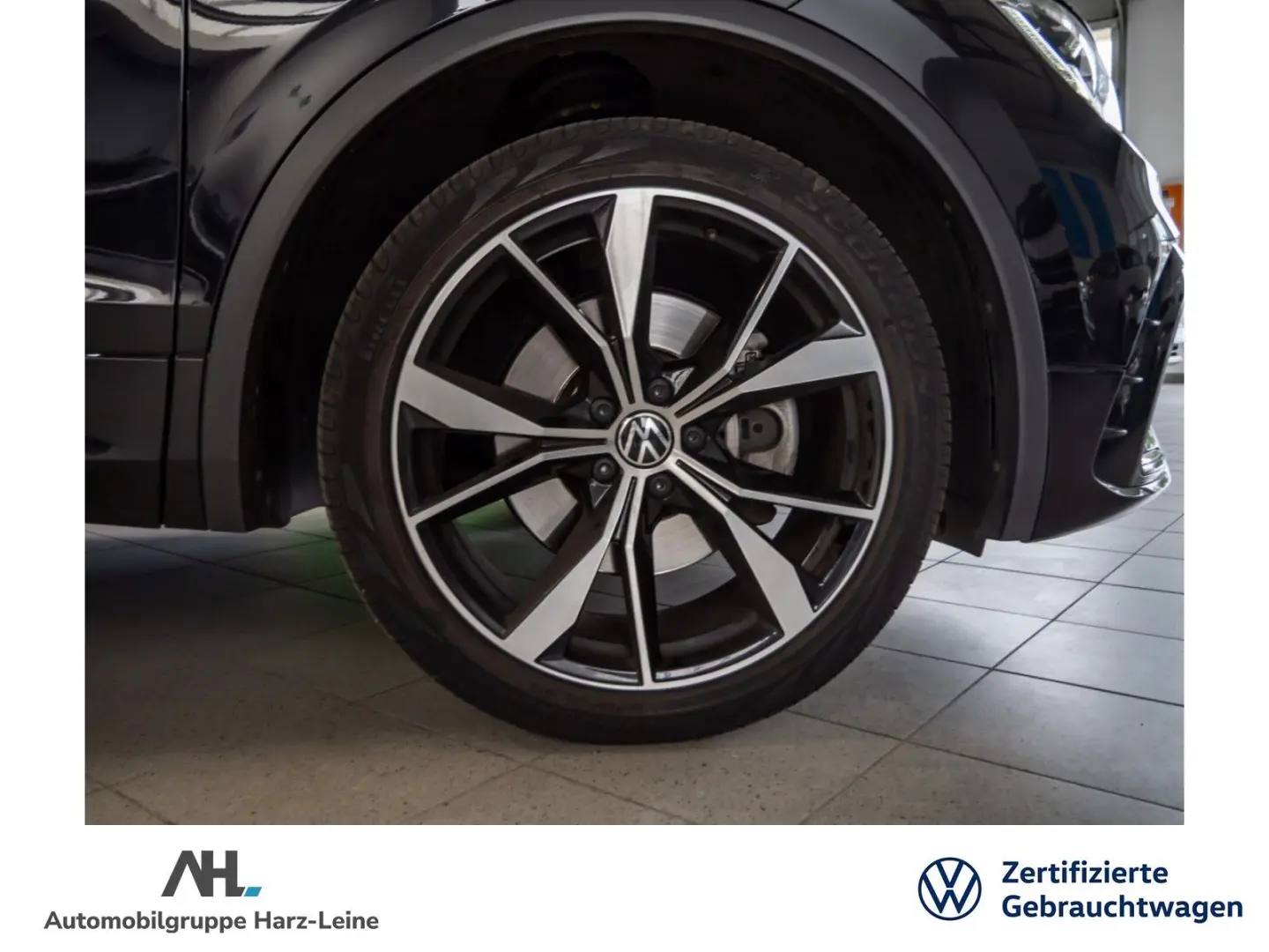 Tiguan R-LINE 4 MOTION  DSG ACC LEDER DCC NAVI M