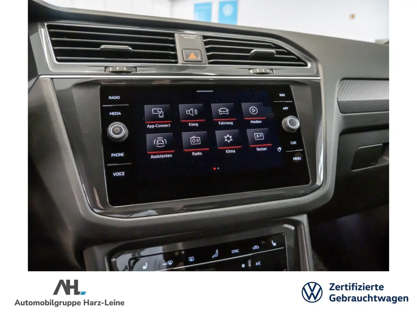 Tiguan R-LINE 4 MOTION  DSG ACC LEDER DCC NAVI M