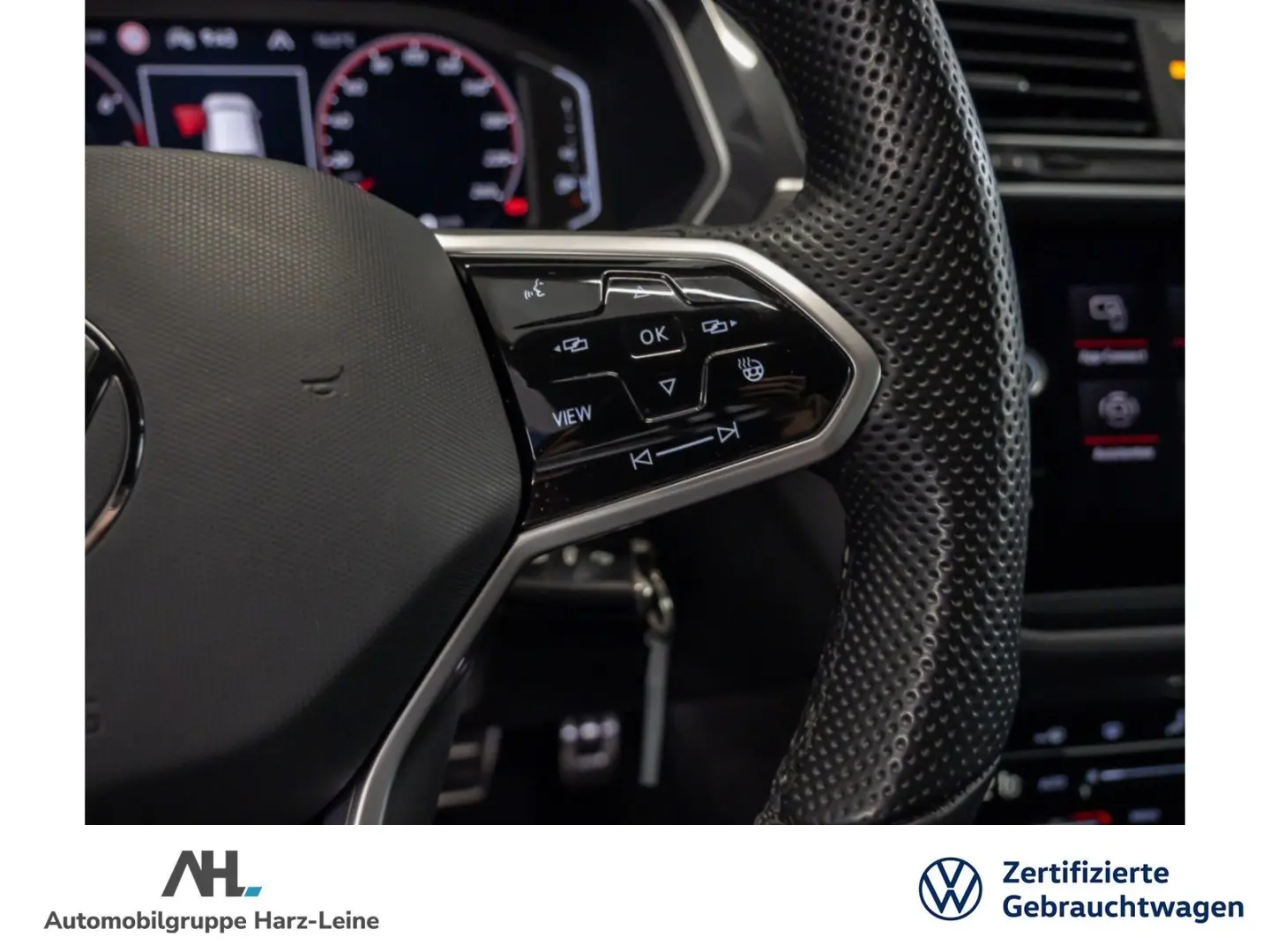 Tiguan R-LINE 4 MOTION  DSG ACC LEDER DCC NAVI M