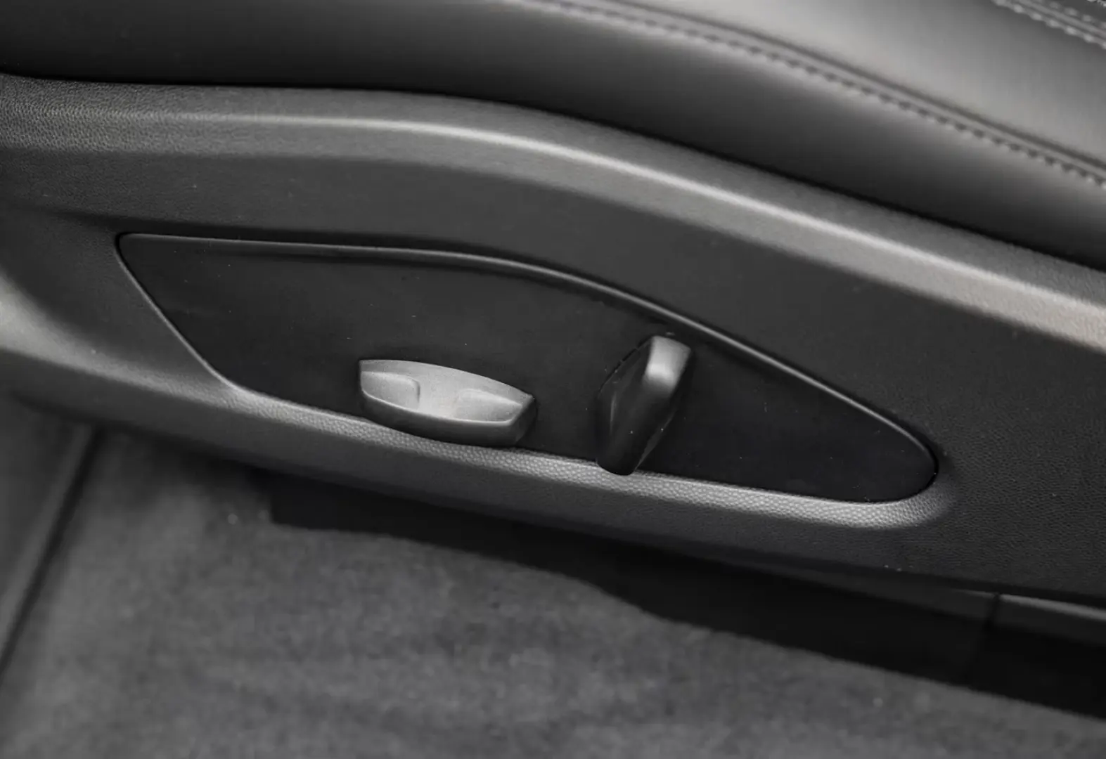 Porsche Macan Electric 4 Panoramadach BOSE LED-