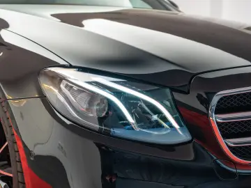 Mercedes Benz E 220d AMG 4Matic