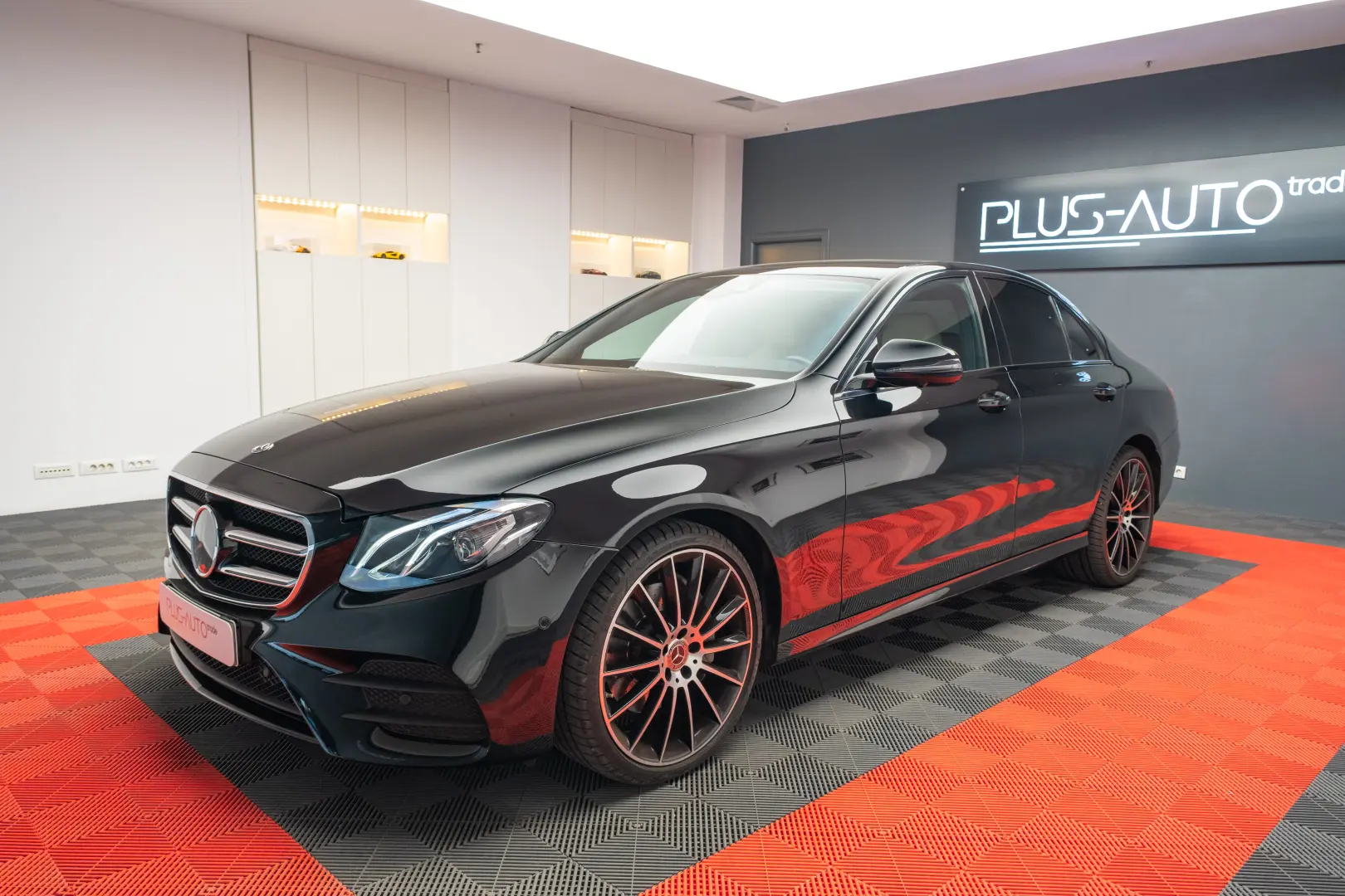 Mercedes Benz E 220d AMG 4Matic