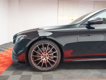 Mercedes Benz E 220d AMG 4Matic